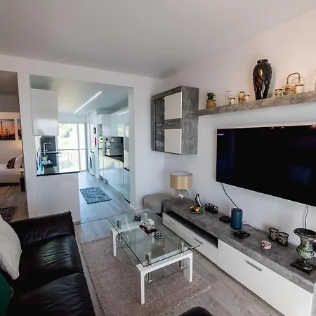 Skyview Penthouse * Caniço